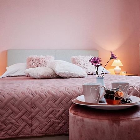 Rooms Emilija Bozava Luaran gambar