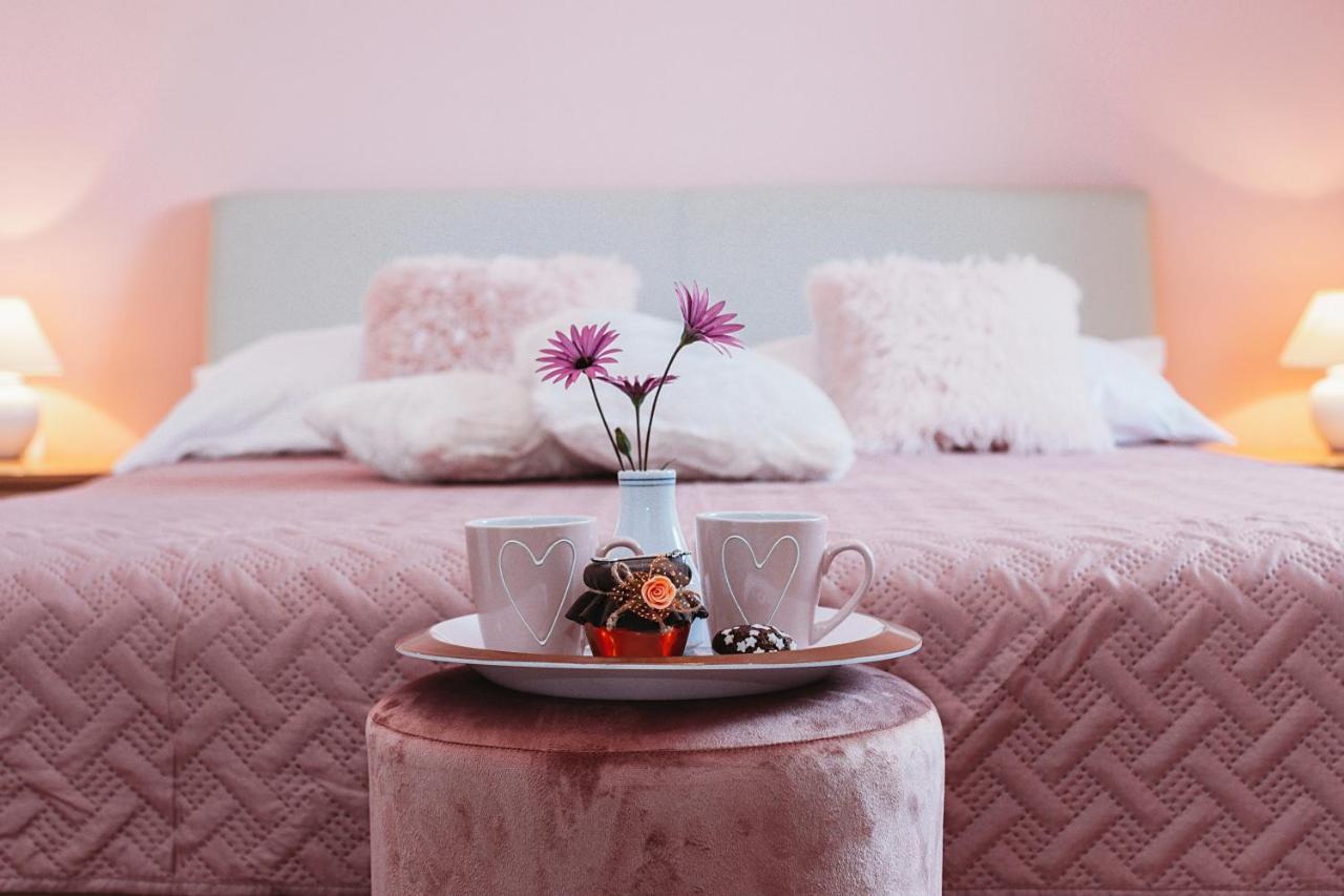 Rooms Emilija Bozava Luaran gambar