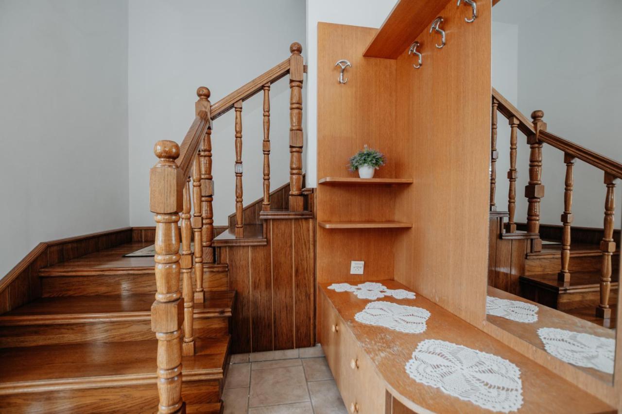 Rooms Emilija Bozava Luaran gambar